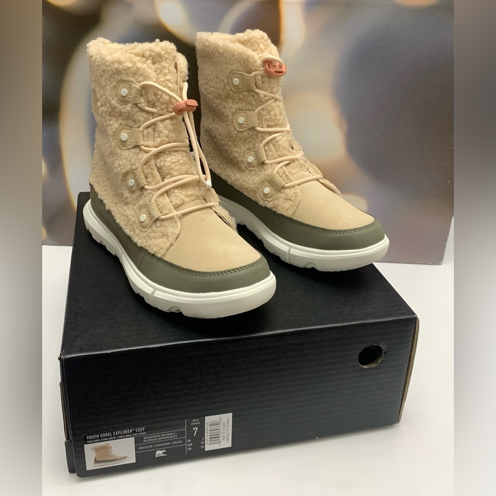 New!! Sorel Explorer Cozy WP Snow boot ,Sand / Youth 7 but Adult 8